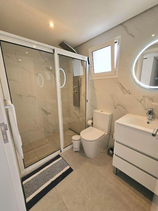Brand New Private Modern Apartment With Patio And Sea View 칼례타 외부 사진