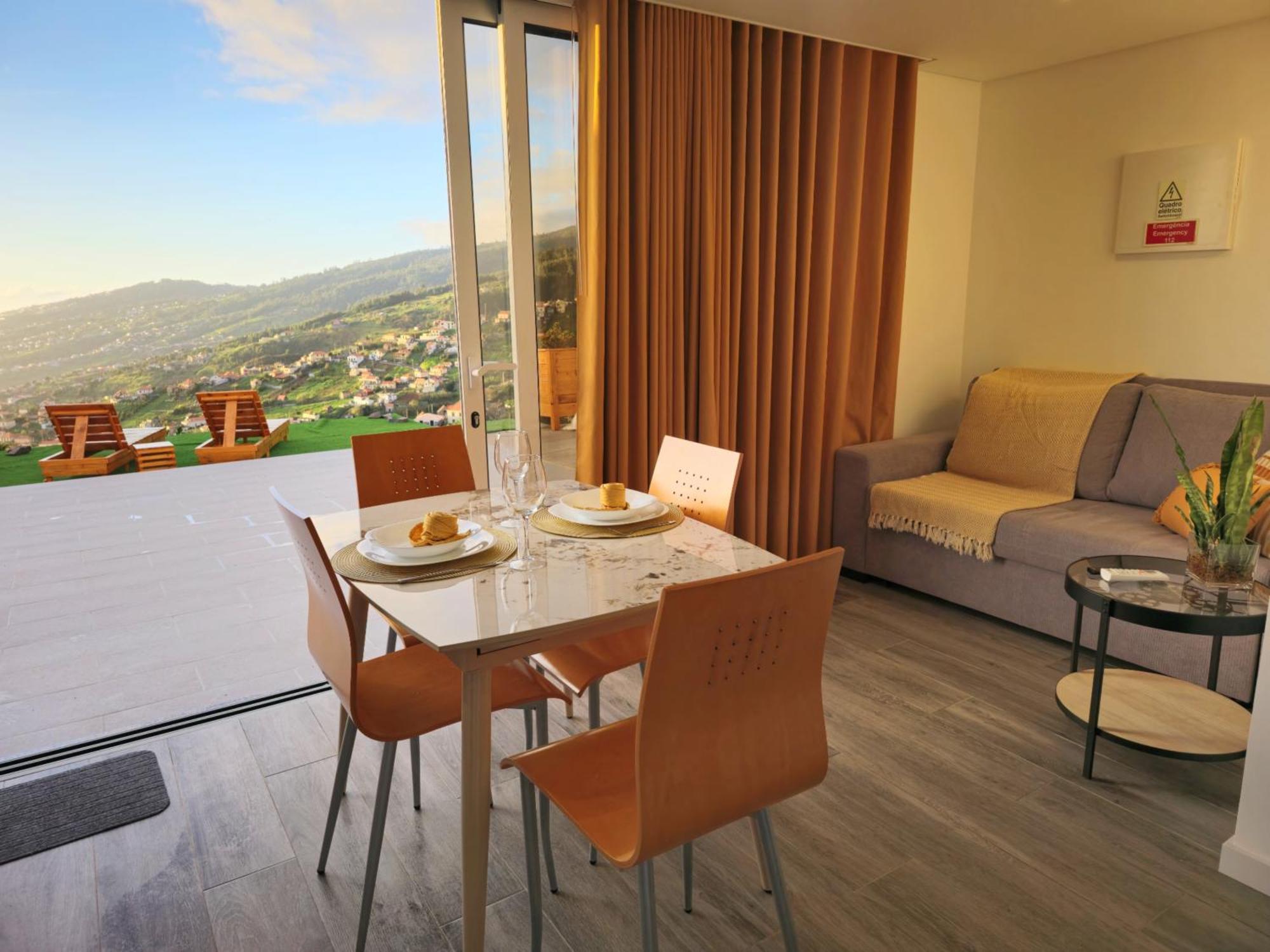 Brand New Private Modern Apartment With Patio And Sea View 칼례타 외부 사진